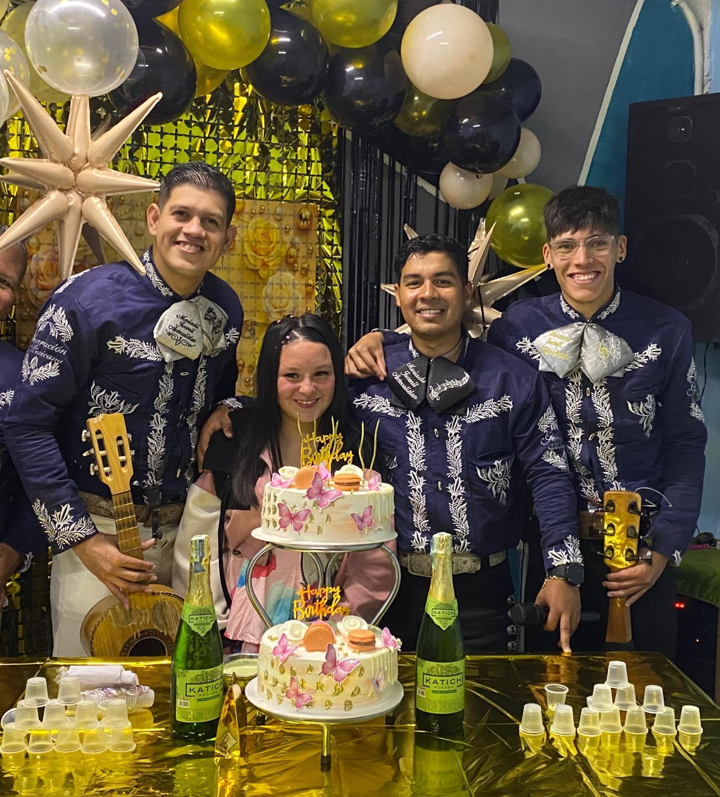 Cumpleaños con mariachi Aztecalitlan